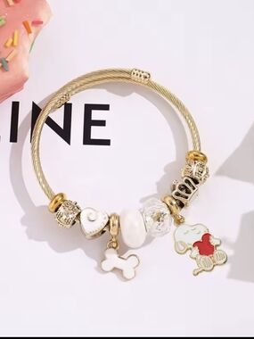 Gold Peanuts Snoopy Themed Charm Bracelet